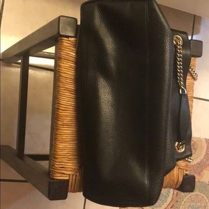 Authentic Gucci soho shoulder chain tote